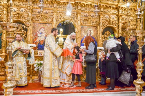 Sfânta Liturghie pentru împărtășirea credincioșilor în Catedrala Patriarhală