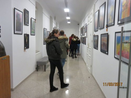 Expoziţie de pictură la Suceava