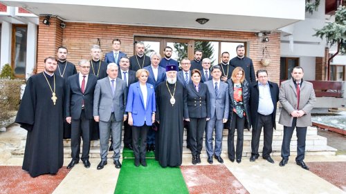 Vizita delegaţiei Guvernului României în Arhiepiscopia Târgoviştei 