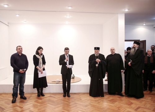 Expoziția „Crucea, de la comunitate la comuniune”, vernisată la Sibiu