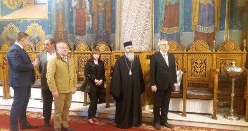 Ambasadorul Republicii Belarus, în vizită la Episcopia Huşilor
