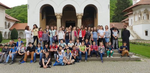 Activități cu tinerii de la Biserica „Sfântul Nicoale” din Cisnădie