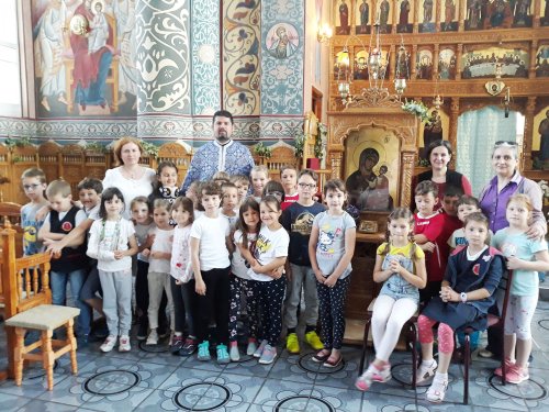 Lecţie despre ie pentru elevi, la Biserica „Nașterea Domnului” din Cluj-Napoca