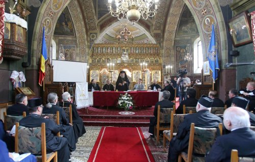 Conferință la Biserica „Sfântul Nicolae” din Șcheii Brașovului