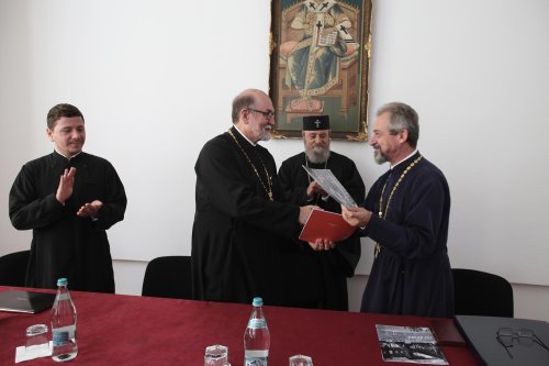 Acord de colaborare la Sibiu cu Institutul Ortodox din New York