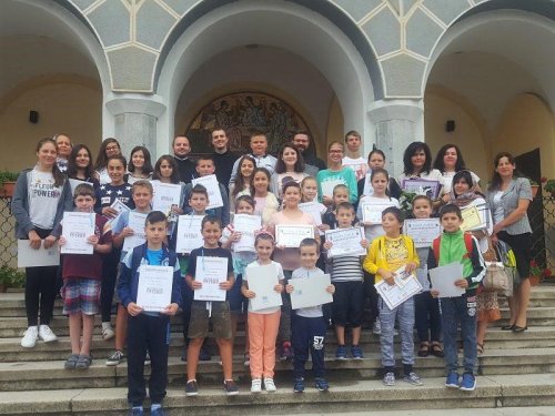 Festivalul interjudețean „Ochii copiilor – icoană a unirii”, ediția I, la Târnăveni