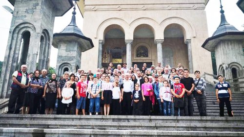 Pelerini năsăudeni la mănăstiri din Cluj și Maramureș