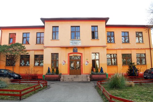 Posturi vacante la Școala Gimnazială „Maica Domnului” din București