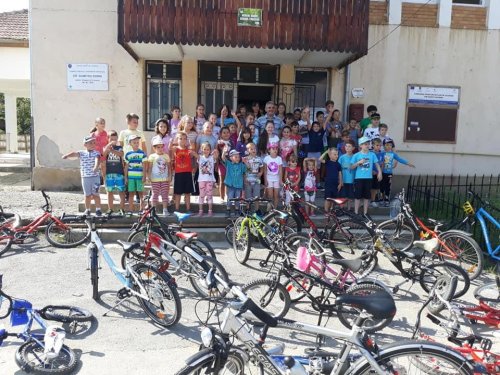 Proiectul „Lumea minunată a copilăriei – Copilărie binecuvântată într-o vacanță activă”, din comuna Ighiu, Alba