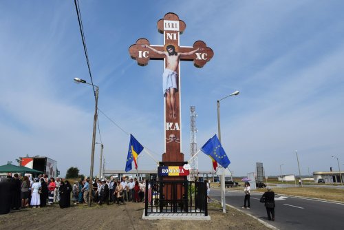 Sfințire de cruce la granița de vest a țării