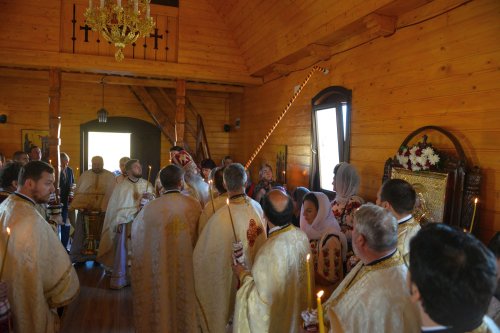 Biserică închinată Sfântului Ierarh Mucenic Teodosie de la Brazi, sfinţită la Leţcani