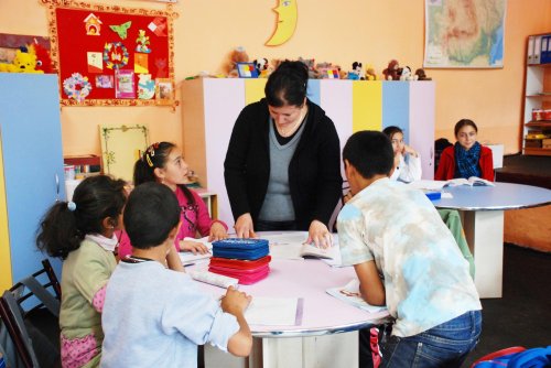 622 de copii în Programul „Prevenirea abandonului școlar” în Alba