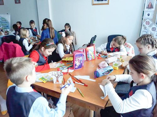 Cursuri gratuite pentru copii la Centrul social-creștin din Târgoviște