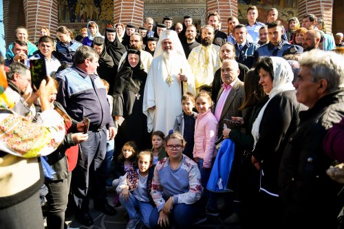 Mănăstirea Samurcăşeşti şi-a sărbătorit ocrotitoarea