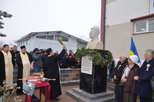 Sfinţirea bustului lui George Tofan în satul său natal, Bilca