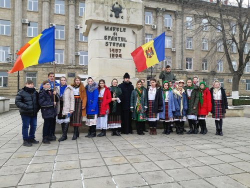 Centenarul Unirii sărbătorit la Donduşeni de fraţii basarabeni