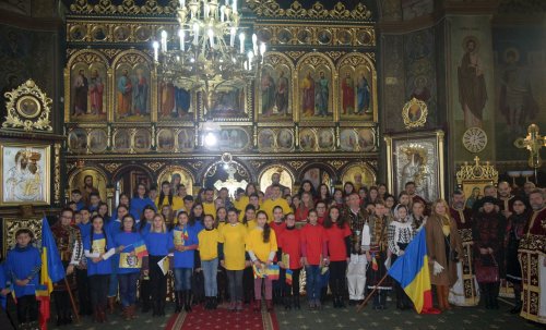 La Câmpulung Moldovenesc parteneriatul Şcoală-Biserică a marcat Centenarul Marii Uniri