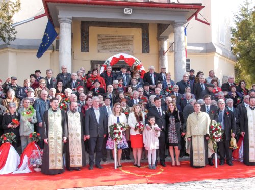 Moment festiv la Biserica „Sfinții Apostoli” din Târgu-Jiu