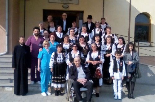 Daruri pentru bolnavi, oferite de Asociația Femeilor „Luna”, Cluj