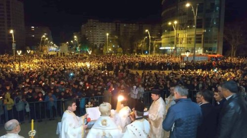 Bucuria Învierii Domnului în două eparhii ale Moldovei