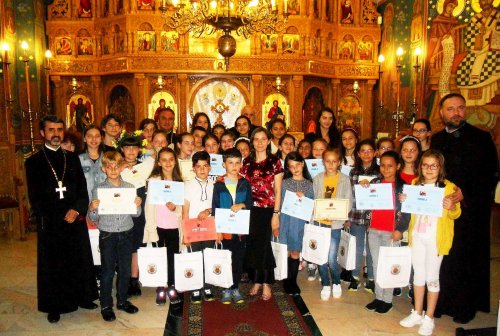 Concurs de artă plastică și literatură la Mărcuța