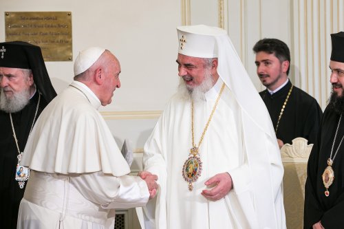 Papa Francisc s-a întâlnit cu Patriarhul României