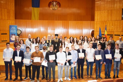 Festivitate de premiere a elevilor olimpici ai județului Timiș