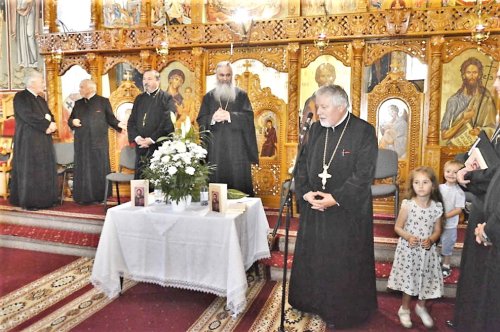 Lansare de carte la Parohia „Sfinții Apostoli Petru și Pavel” din Bistrița