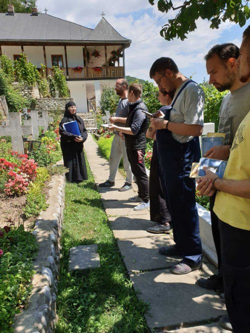 Membrii ASCOR Alba, în Tabără de lucru la Mănăstirea Râmeț