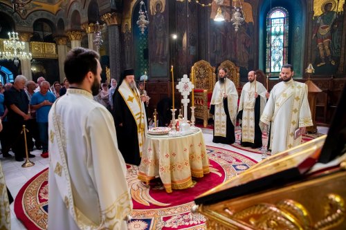 Pomenirea patriarhilor Iustin și Teoctist în Capitală