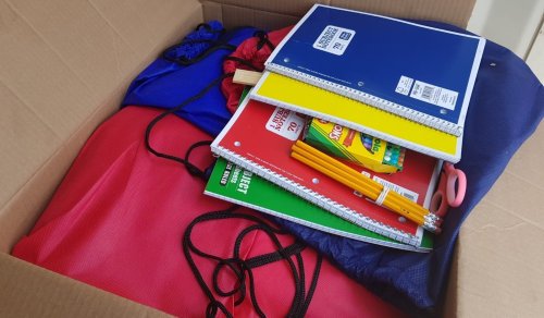Donaţie kituri școlare oferite de către IOCC