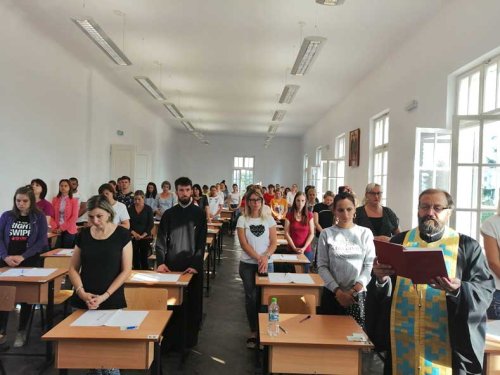 Examen la învăţământul postliceal, la Liceul Teologic „Episcop Melchisedec” din Roman