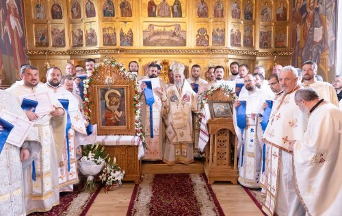 Popas pastoral și filantropic în satul unui mare duhovnic român