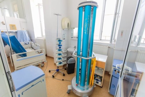 Roboți pentru dezinfecție la Spitalul de Boli Infecţioase Iași