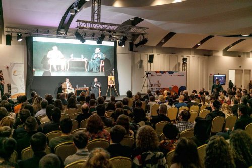 Conferință caritabilă la Iași