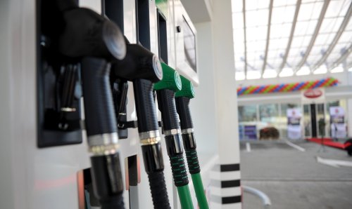 Eliminarea supraaccizei ar putea ieftini carburanții  de la 1 ianuarie