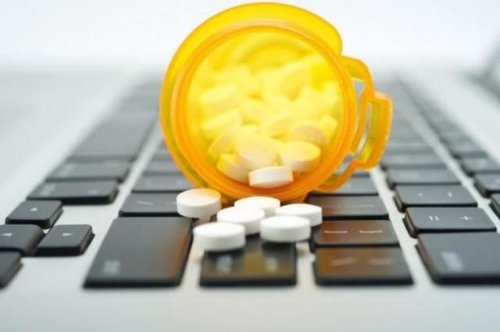 În ce condiții ne putem cumpăra medicamentele de pe internet