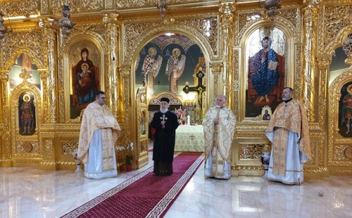 Slujbe de pomenire și mulțumire în Catedrala Arhiepiscopală din Arad
