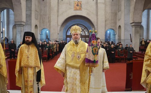 Liturghie arhierească în Catedrala Episcopală din Oradea