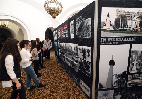 Zece muzee vizitate gratuit de liceeni din Bucureşti şi Cluj-Napoca 