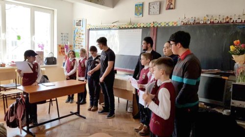 Scenetă anti-bullying compusăși jucată de tinerii din Făgăraș