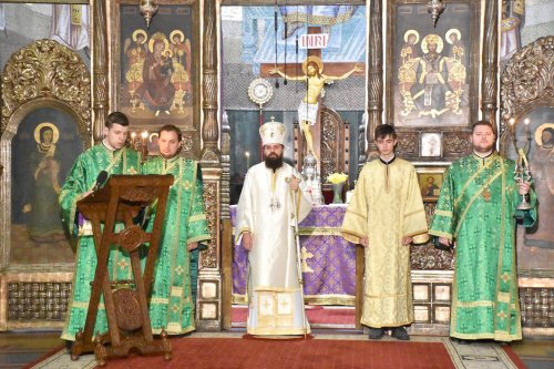 Slujire arhierească la Catedrala Mitropolitană din Cluj-Napoca
