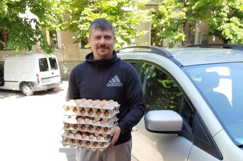 Hrană pentru persoane nevoiașe din Arhiepiscopia Aradului