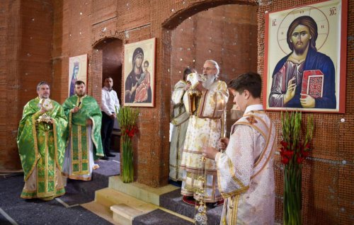 Sfințirea clopotelor noii biserici românești din Viena