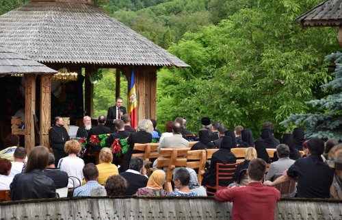 Academicianul Ioan Aurel Pop a conferenţiat la Tăuţi, Cluj