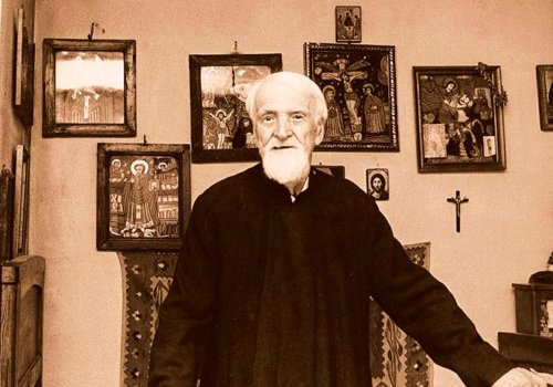Părintele Dumitru Stăniloae, teologul iubirii Preasfintei Treimi