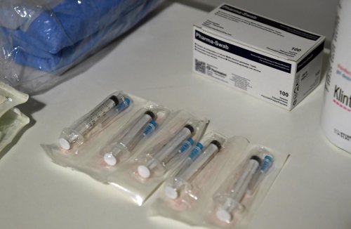 Vaccinarea va începe în ianuarie cu personalul medical