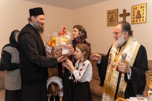 Locuinţă nouă pentru familia unui preot din Bacău trecut în veşnicie 