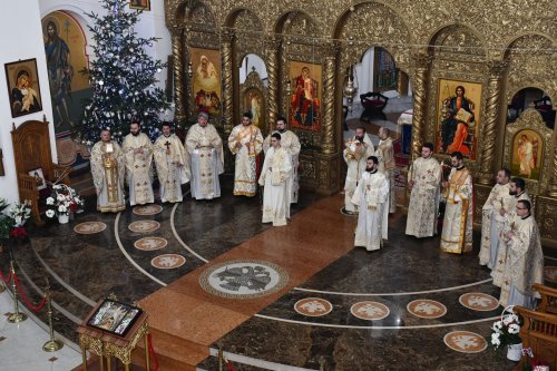 Binecuvântare arhierească în zi de praznic la catedrala din Caransebeș