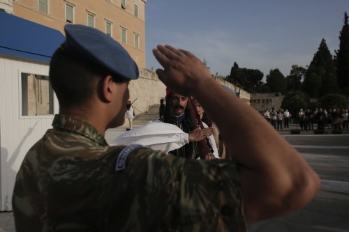 Serviciul militar obligatoriu de un an, în Grecia